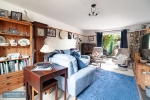 Sitting Room- click for photo gallery